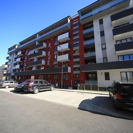 Happy Family Apartment Brasov Bagian luar foto