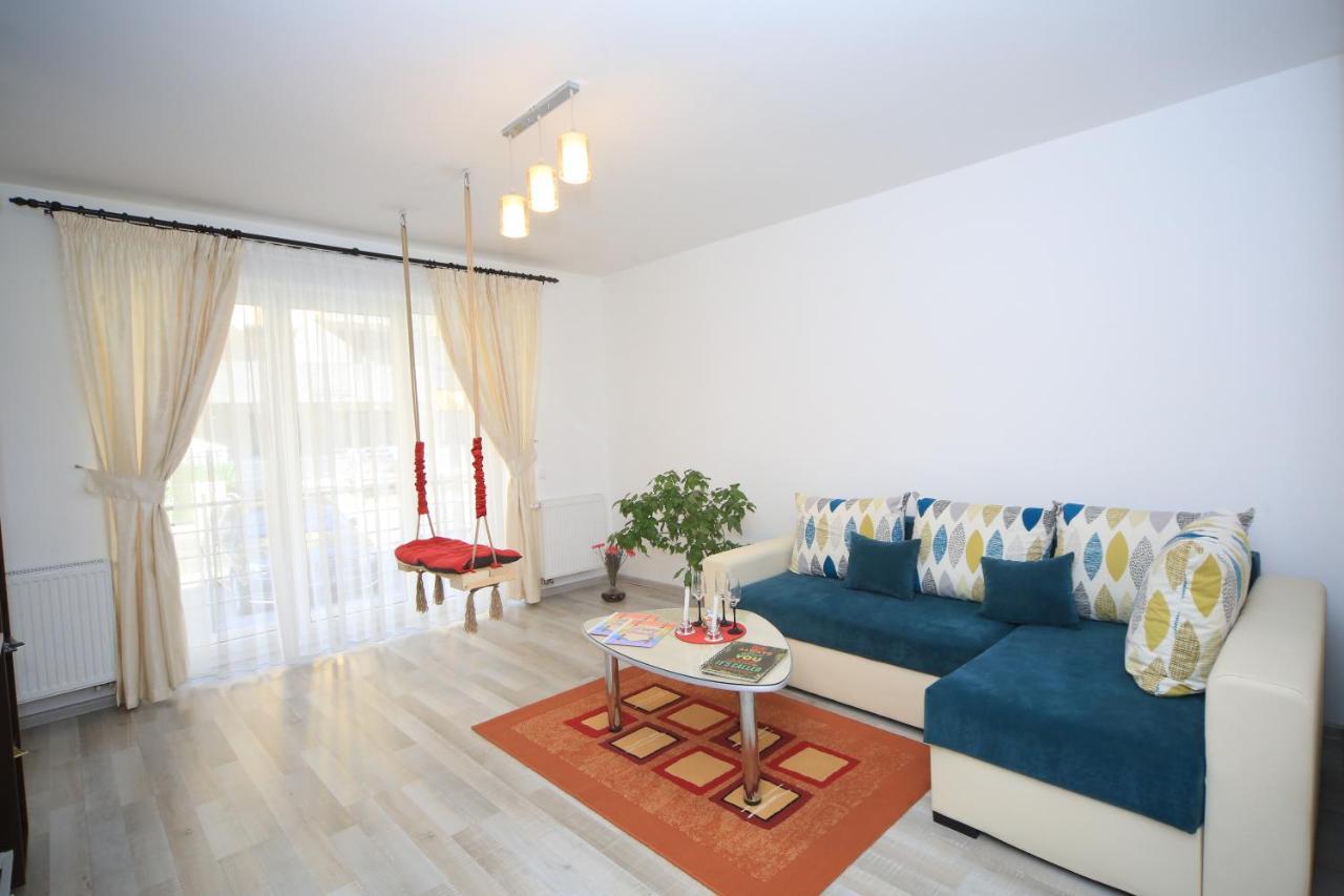 Happy Family Apartment Brasov Bagian luar foto