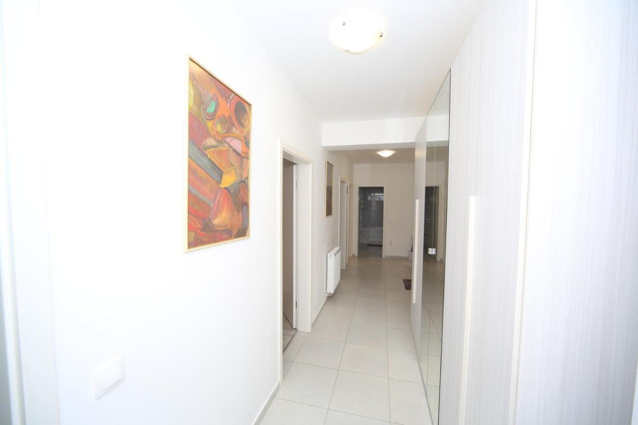 Happy Family Apartment Brasov Bagian luar foto
