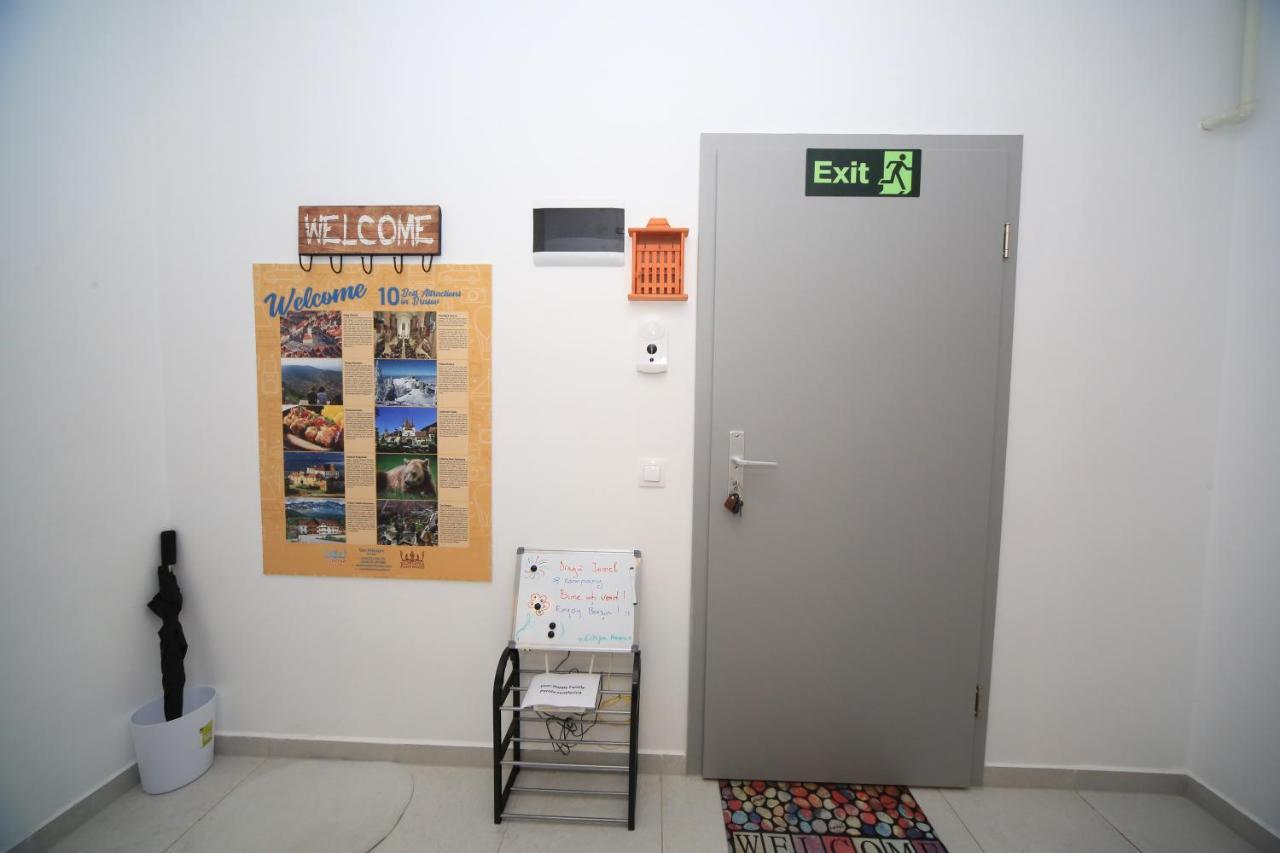 Happy Family Apartment Brasov Bagian luar foto