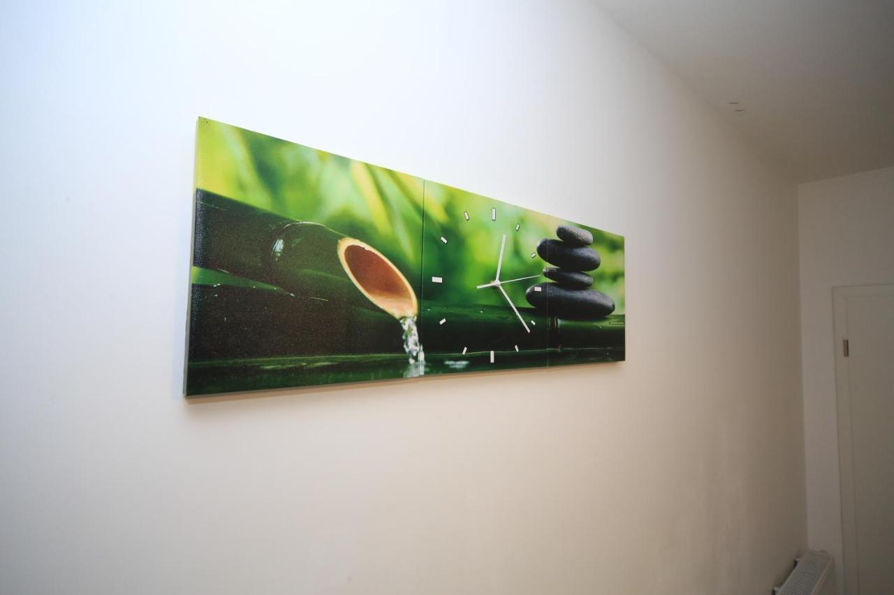 Happy Family Apartment Brasov Bagian luar foto