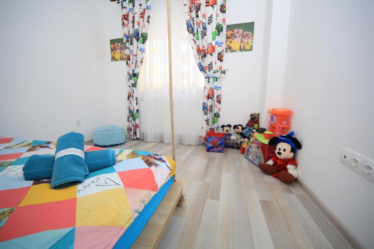 Happy Family Apartment Brasov Bagian luar foto