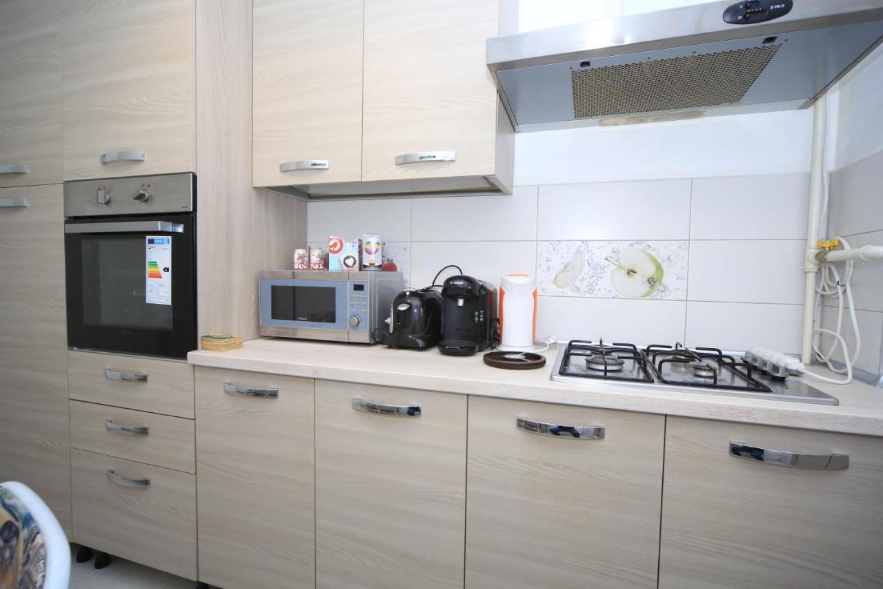 Happy Family Apartment Brasov Bagian luar foto
